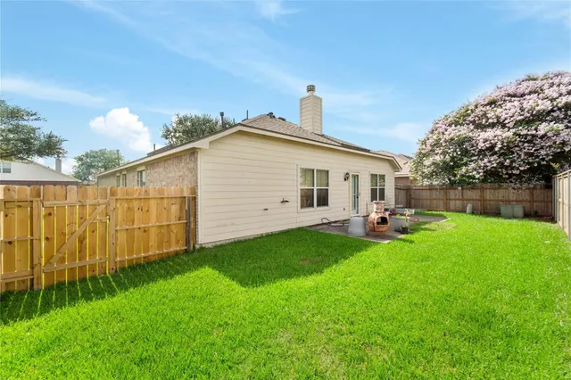 $2,000 | 3511 Cypress Village Drive, Pearland, TX 77584