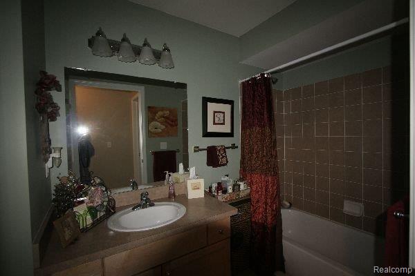 3628 Tremonte Circle, Unit 259 Rochester, MI 48306 - Photo 17 of 21 MainBth1