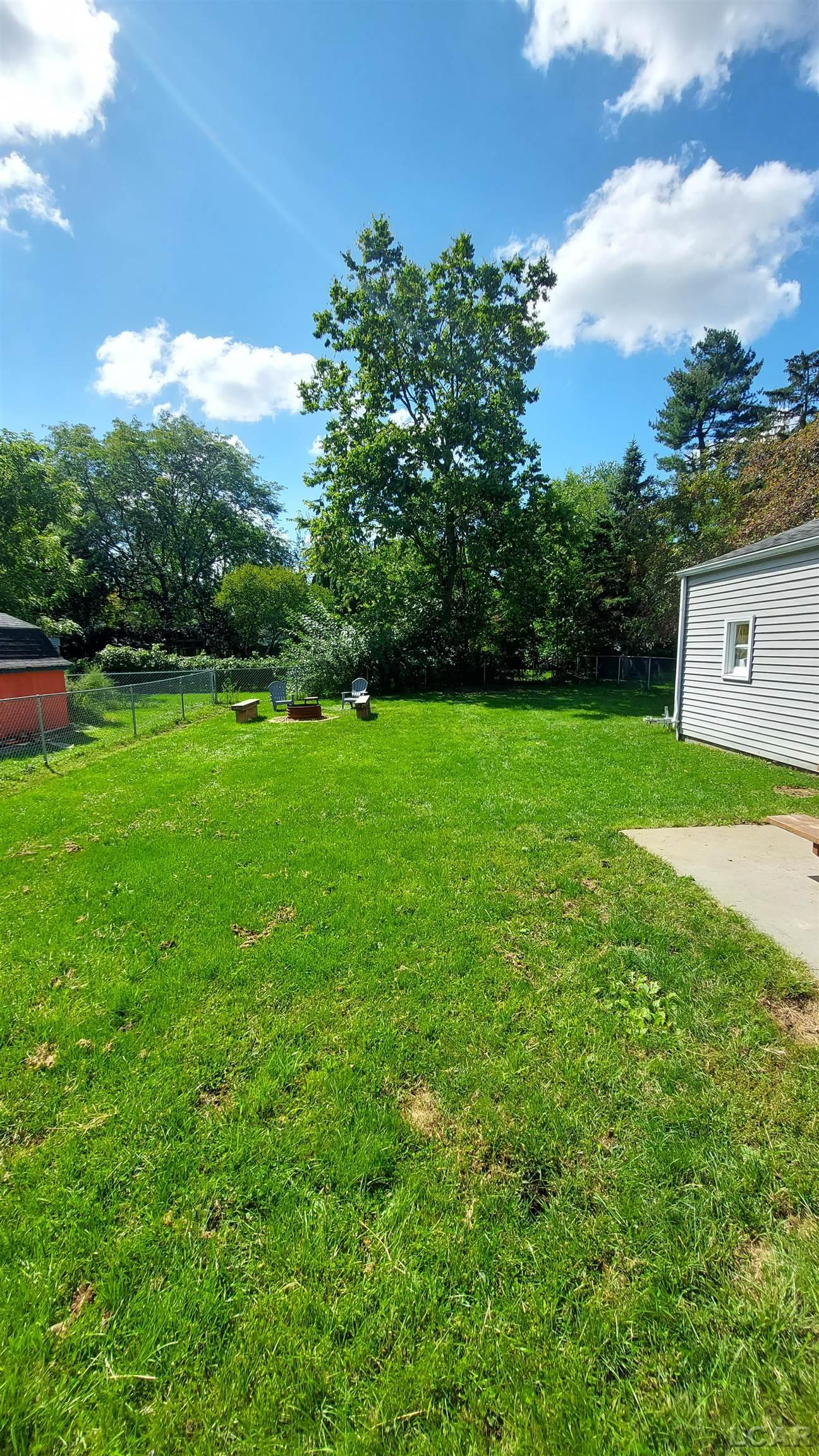 541 Riverside Avenue Adrian, MI 49221 - Photo 9 of 51 50122098-8.JPG