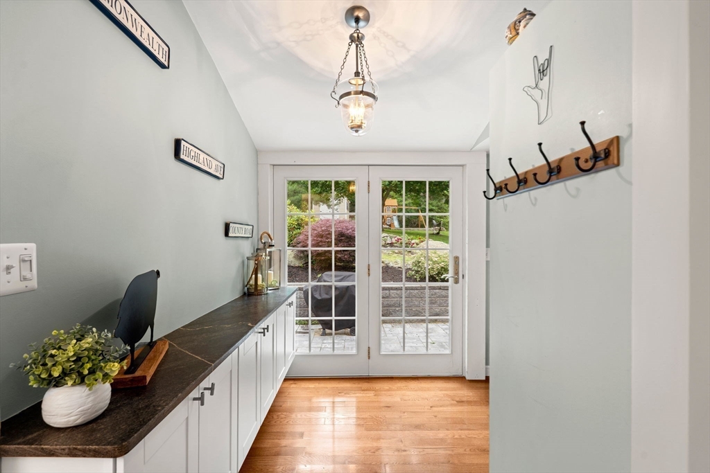 45 County Road Andover, MA 01810 - Photo 13 of 41