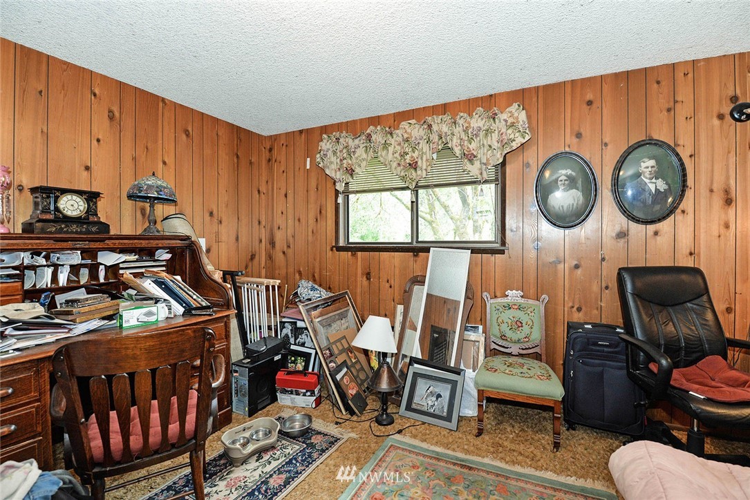20431 Welch Road Snohomish, WA 98296 - Photo 13 of 25 a view of a room with gym equipment