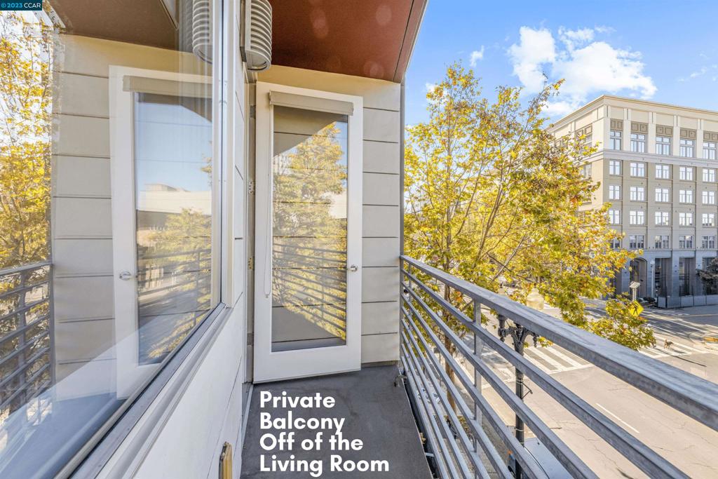 2300 Broadway Oakland, CA 94612 - Photo 30 of 32 a view of a balcony with wooden floor