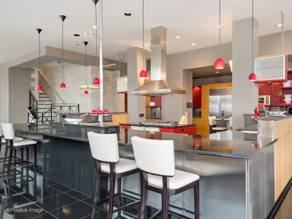 $2,350,000 | 333 West Hubbard Street, Unit 1006, Chicago, IL 60654