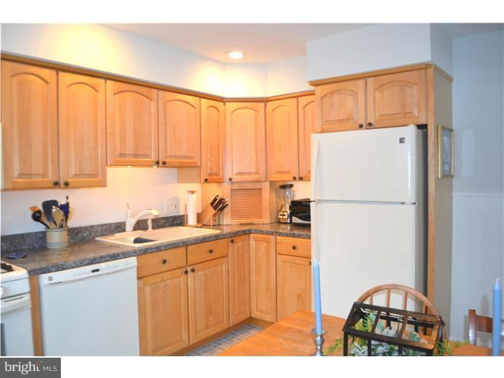 1026 Edgemoor Road Cherry Hill, NJ 08034 - Photo 3 of 21 Kitchen