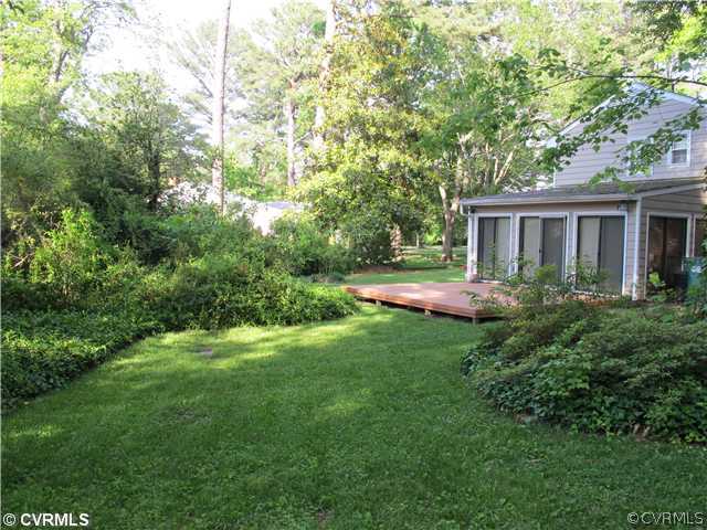 1908 Marroit Road Henrico, VA 23229 - Photo 3 of 12 Yard/Garden