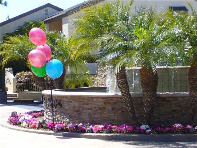 8628 Via Mallorca, Unit A La Jolla, CA 92037 - Photo 2 of 24 EXTERIOR FRONT