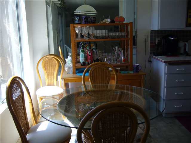 8628 Via Mallorca, Unit A La Jolla, CA 92037 - Photo 13 of 24 DINING AREA
