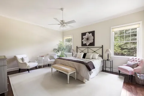 $6,395,000 | 17 Jericho Road, East Hampton, NY 11937