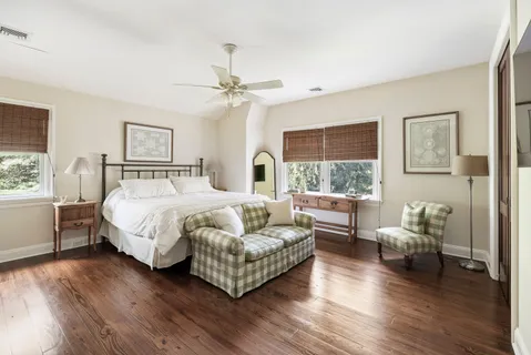 $6,395,000 | 17 Jericho Road, East Hampton, NY 11937