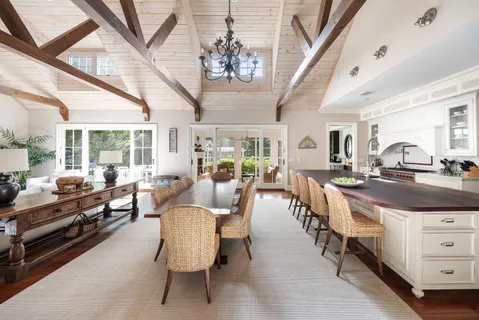 $6,395,000 | 17 Jericho Road, East Hampton, NY 11937