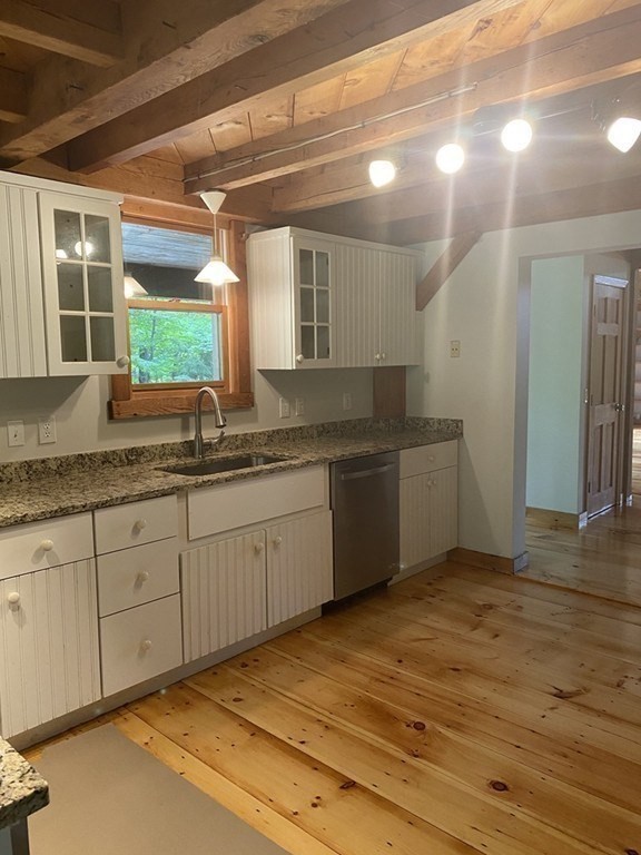 326 Mountain Road Princeton, MA 01541 - Photo 11 of 32
