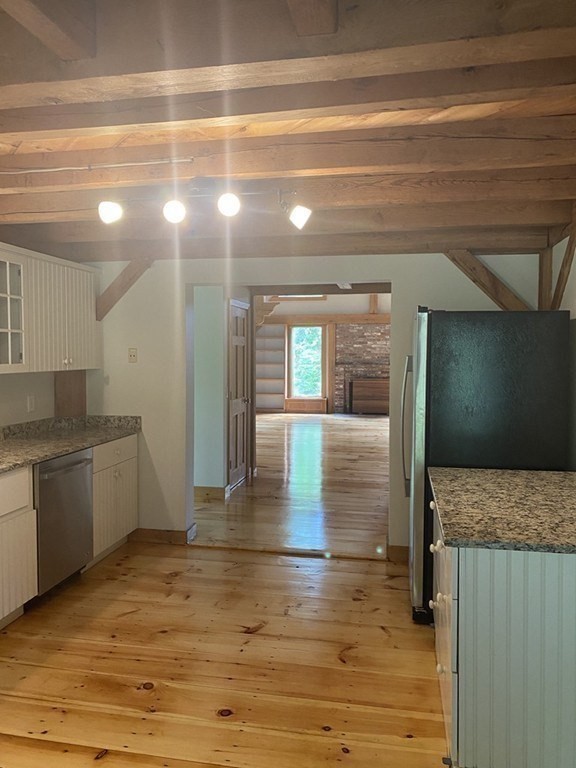 326 Mountain Road Princeton, MA 01541 - Photo 23 of 32