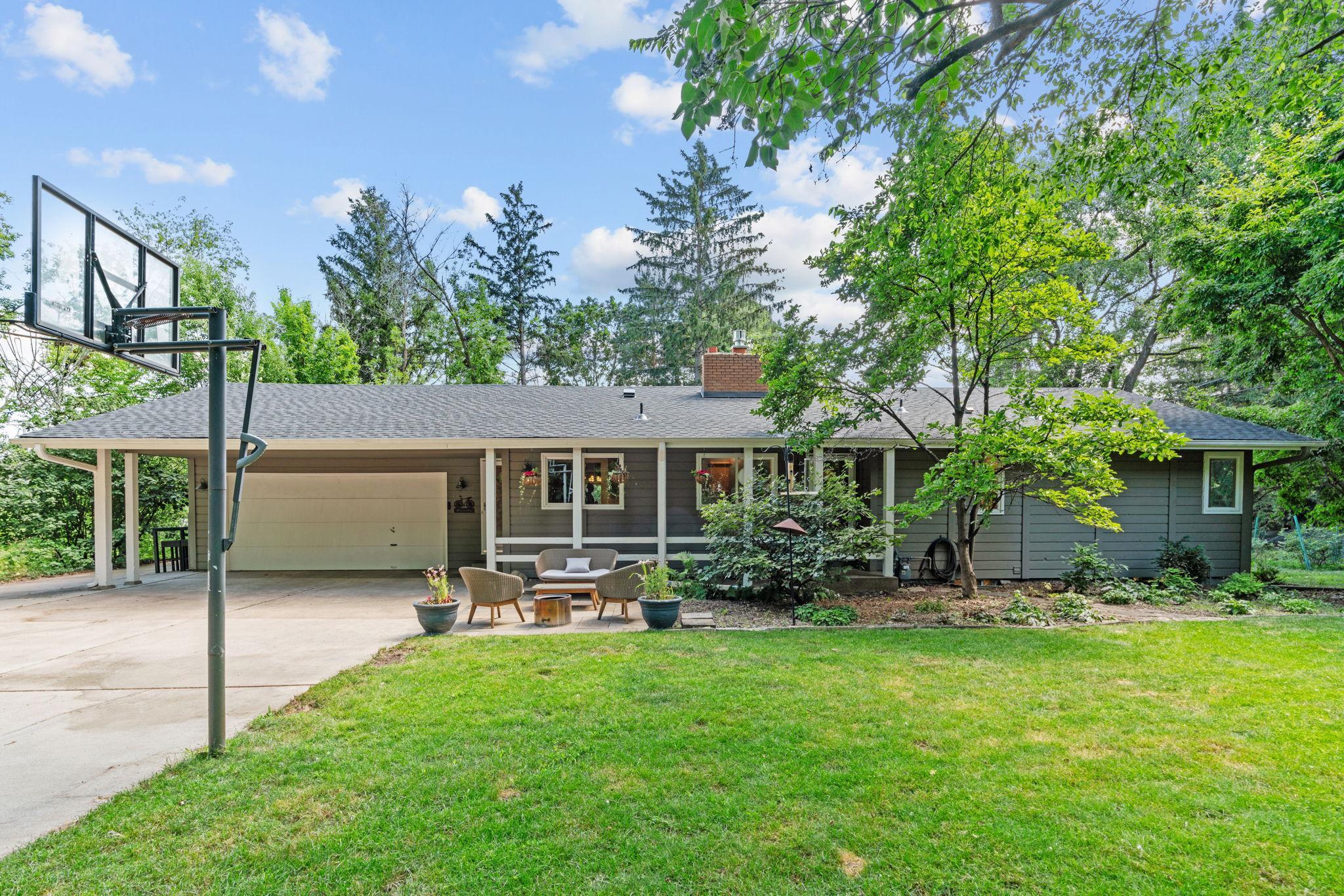 44 Robb Farm Road North Oaks, MN 55127 - Photo 1 of 1 Gallery Image 1