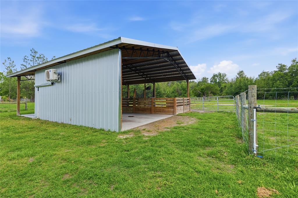 4889 Southwest 35th Trail Bell, FL 32619 - Photo 34 of 45