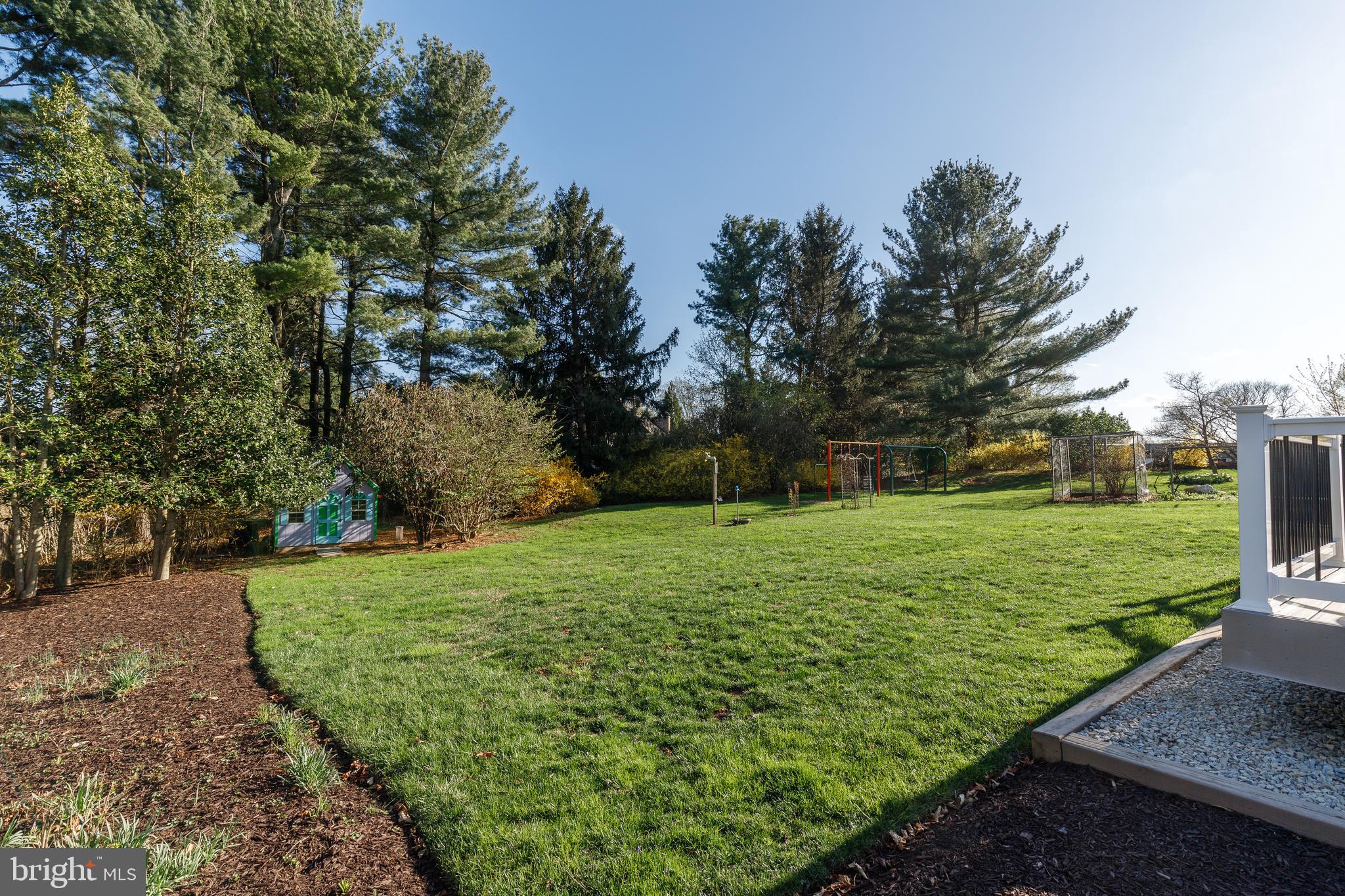 2409 Crestnoll Road Reisterstown, MD 21136 - Photo 8 of 51 Great area for a garden