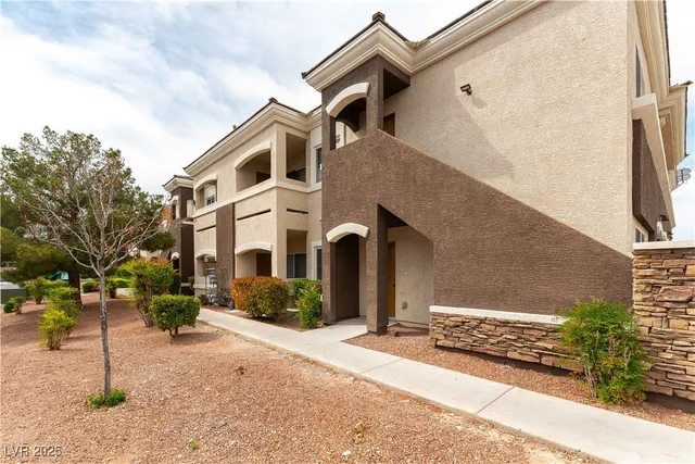 $315,000 | 9303 Gilcrease Avenue, Unit 1215, Las Vegas, NV 89149
