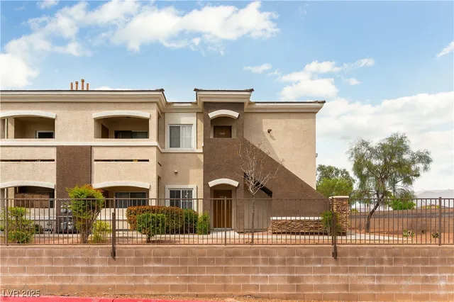$315,000 | 9303 Gilcrease Avenue, Unit 1215, Las Vegas, NV 89149