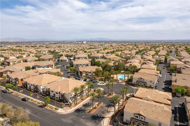 $315,000 | 9303 Gilcrease Avenue, Unit 1215, Las Vegas, NV 89149