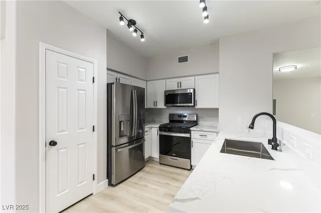 $315,000 | 9303 Gilcrease Avenue, Unit 1215, Las Vegas, NV 89149