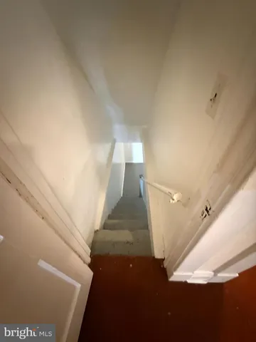 a view of entryway and hall