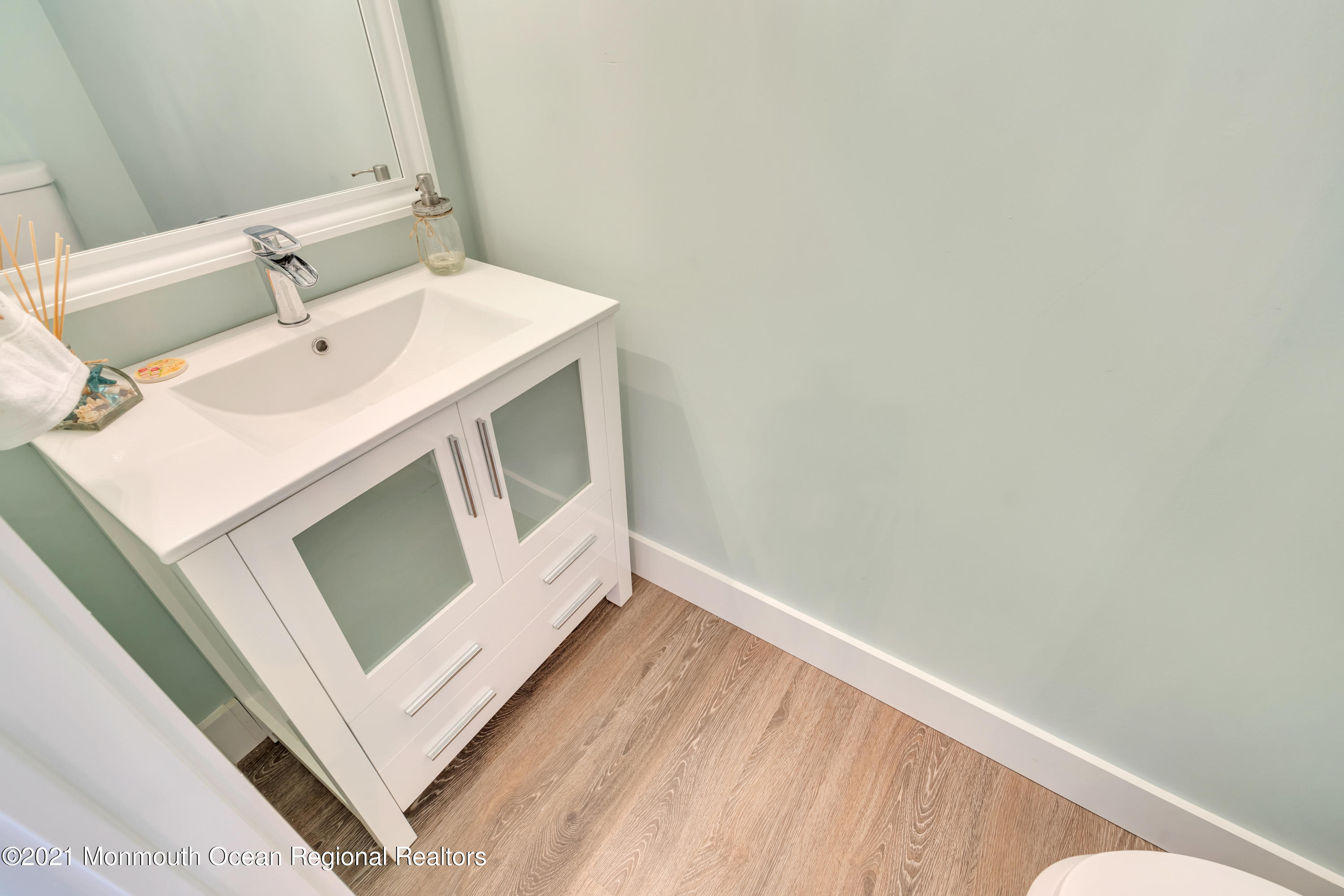 28 Harbor Inn Road Bayville, NJ 08721 - Photo 29 of 52 a utility room with a sink