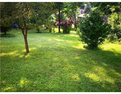 1092 Greentree Road Green Tree, PA 15220 - Photo 14 of 15 Yard/Garden.
