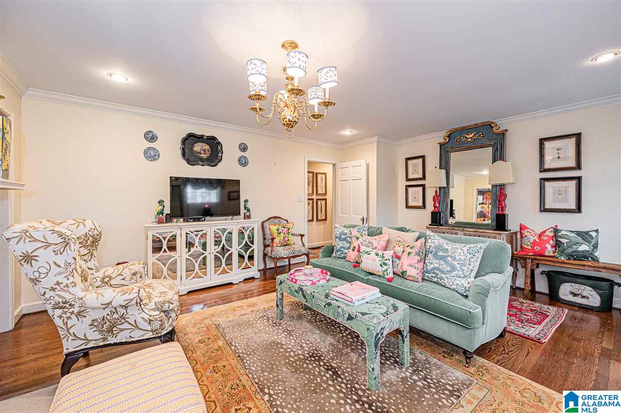 1811 Kensington Road Birmingham, AL 35209 - Photo 9 of 45