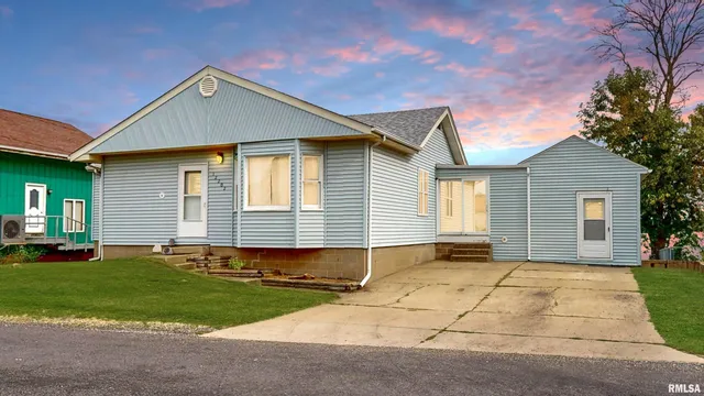 $195,000 | 12202 North Riverview Road, Chillicothe, IL 61523