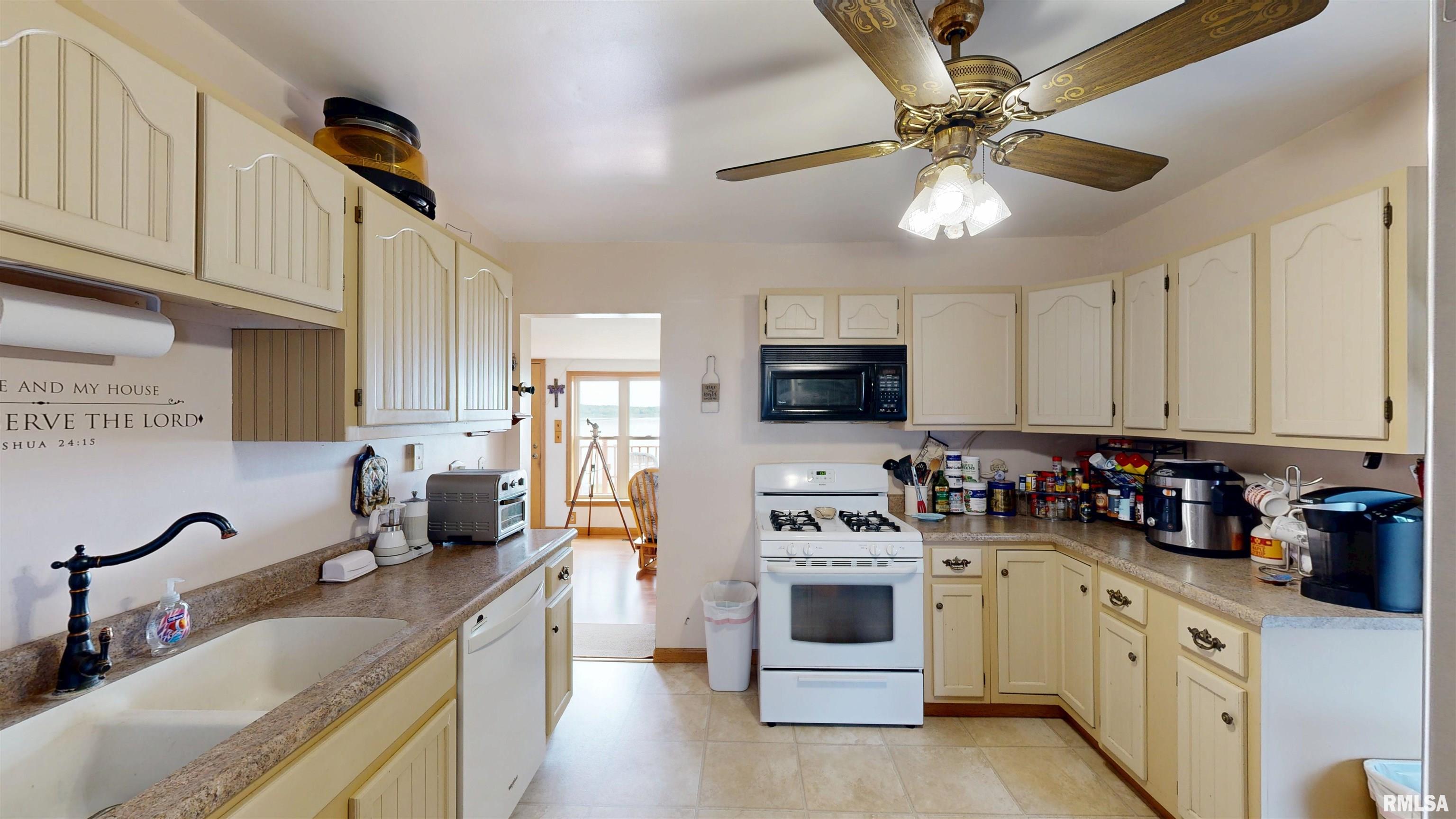 12202 North Riverview Road Chillicothe, IL 61523 - Photo 17 of 47