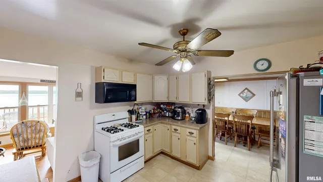 $195,000 | 12202 North Riverview Road, Chillicothe, IL 61523