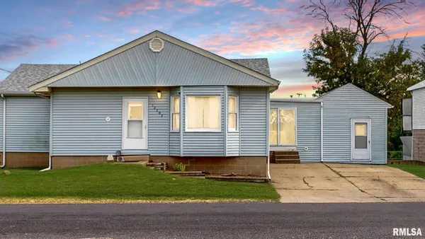 $195,000 | 12202 North Riverview Road, Chillicothe, IL 61523