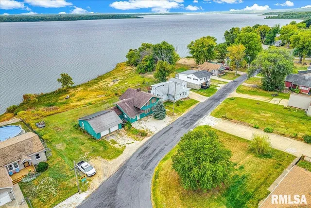 $195,000 | 12202 North Riverview Road, Chillicothe, IL 61523