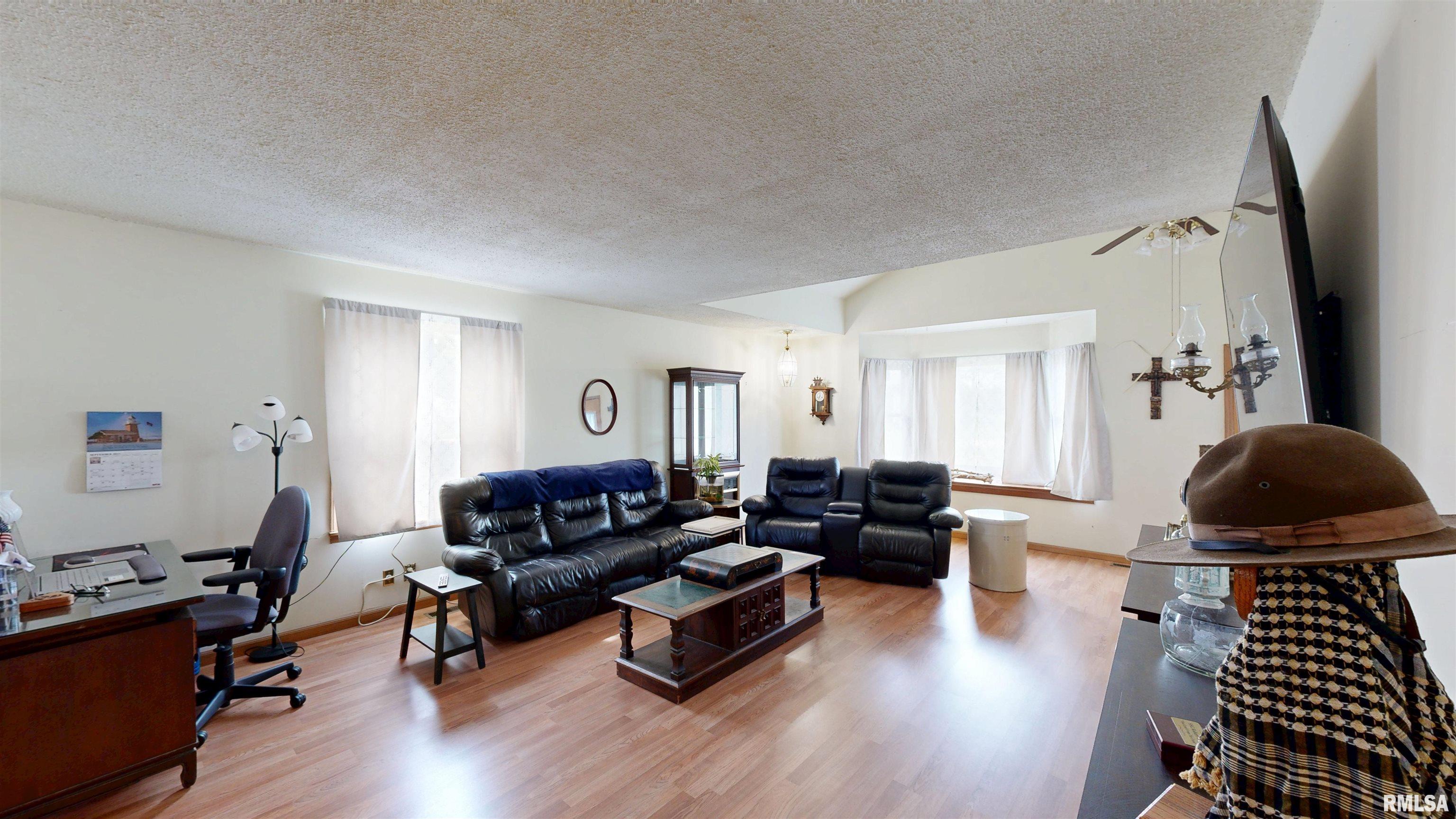 12202 North Riverview Road Chillicothe, IL 61523 - Photo 8 of 47