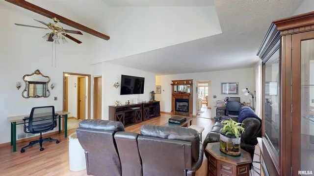 $195,000 | 12202 North Riverview Road, Chillicothe, IL 61523