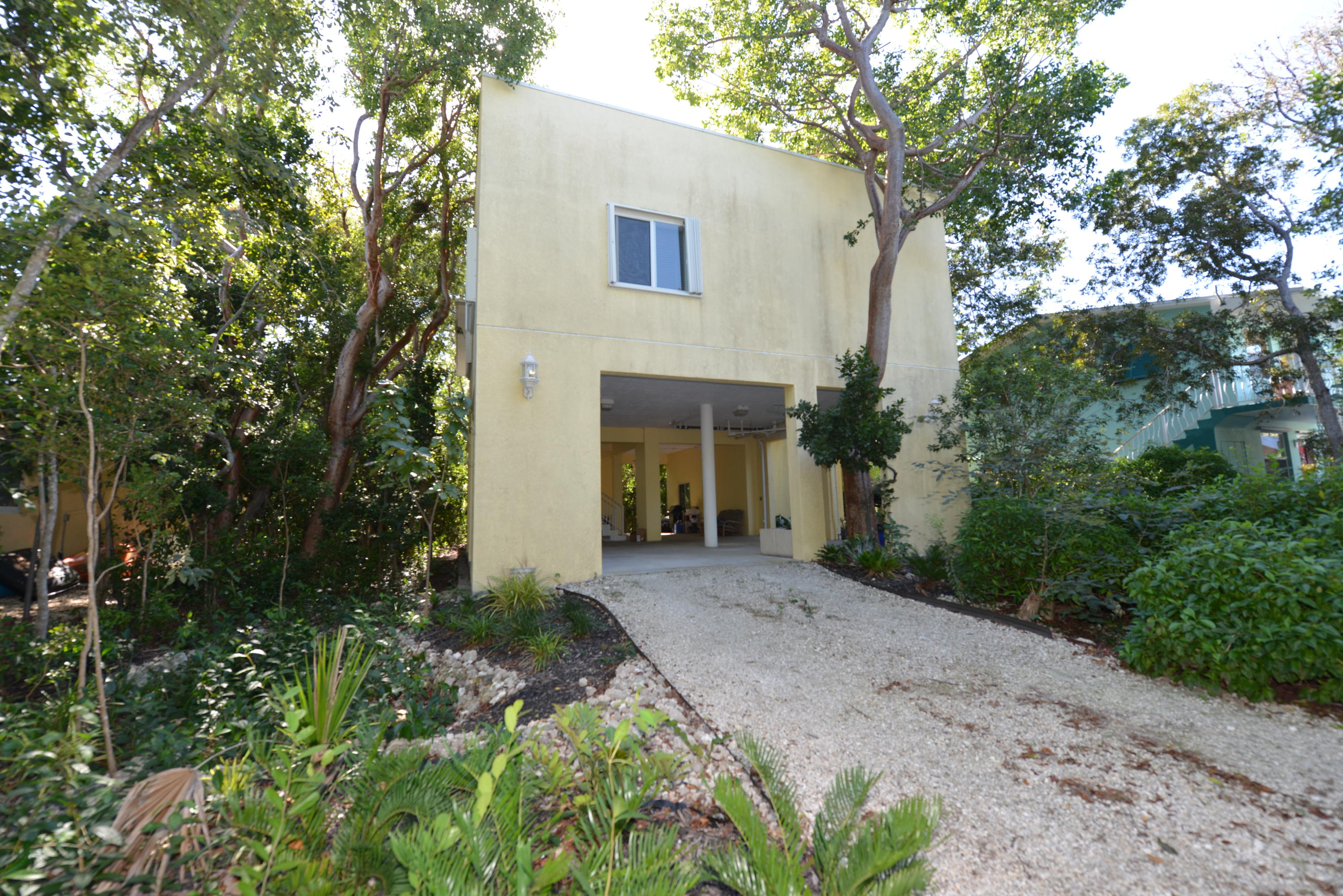 476 Beach Road Tavernier, FL 33070 - Photo 1 of 25 DSC_9894