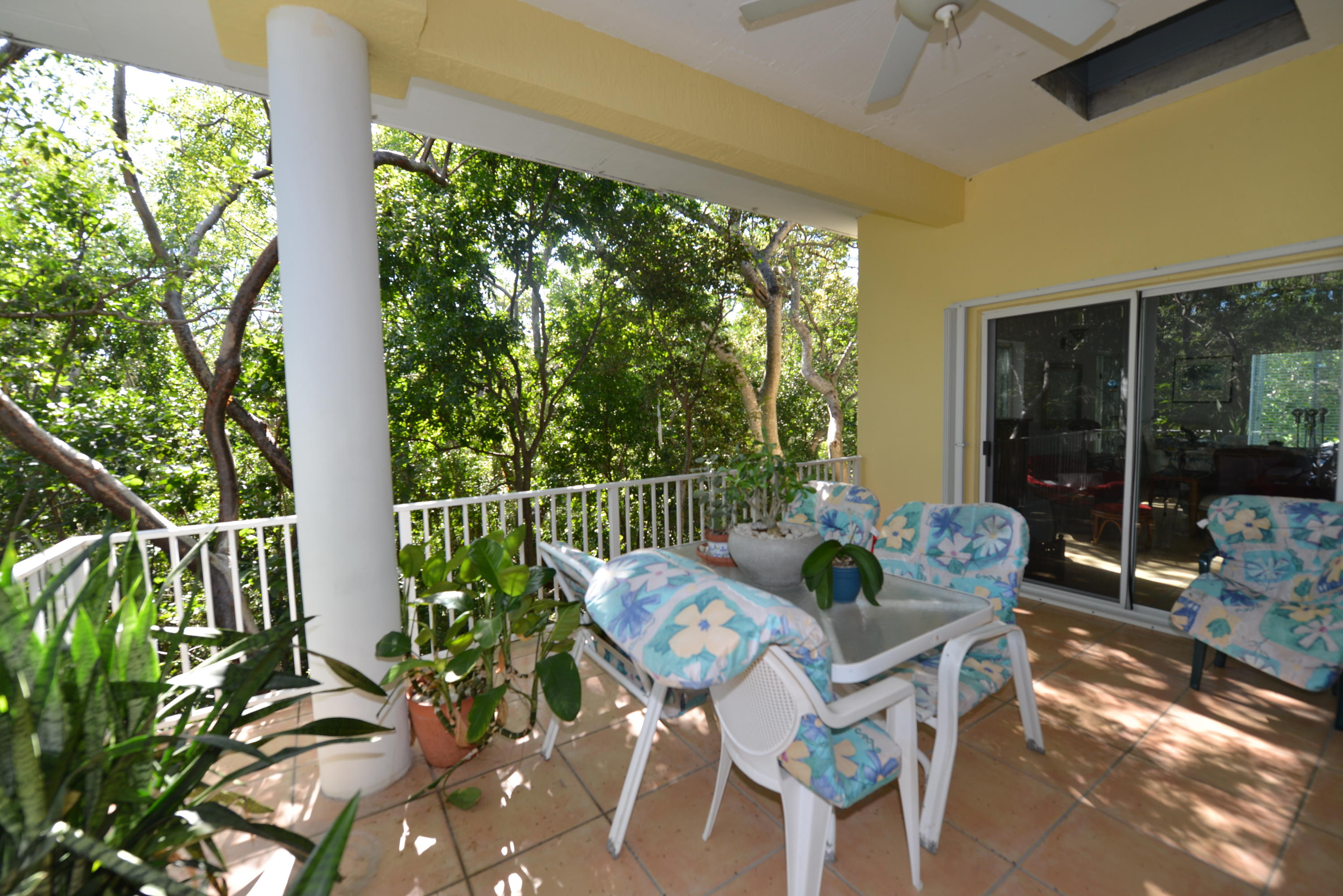 476 Beach Road Tavernier, FL 33070 - Photo 4 of 25 DSC_9938