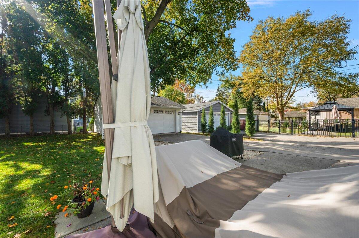 342 Maywood Avenue Rochester, MI 48307 - Photo 13 of 69 27-342 Maywood Avenue-27