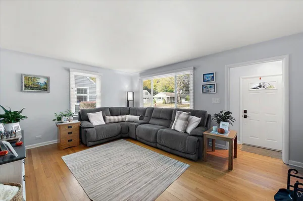 $399,900 | 342 Maywood Avenue, Rochester, MI 48307