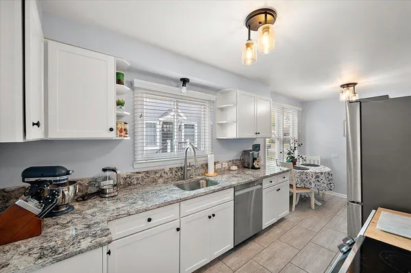 $399,900 | 342 Maywood Avenue, Rochester, MI 48307