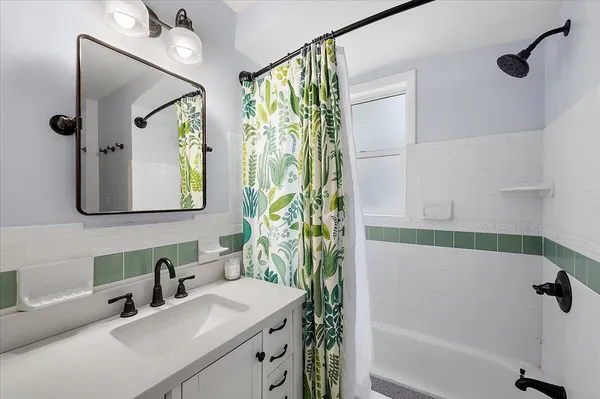 $399,900 | 342 Maywood Avenue, Rochester, MI 48307