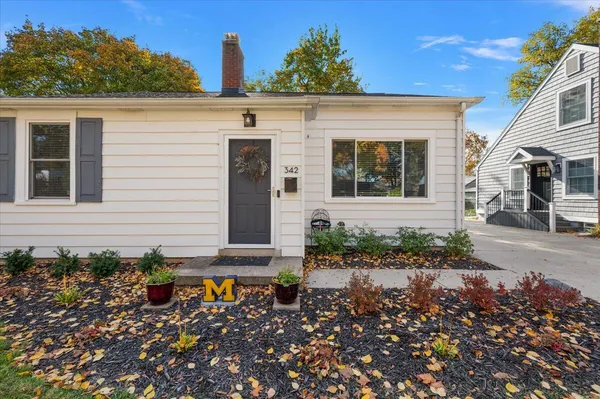 $399,900 | 342 Maywood Avenue, Rochester, MI 48307