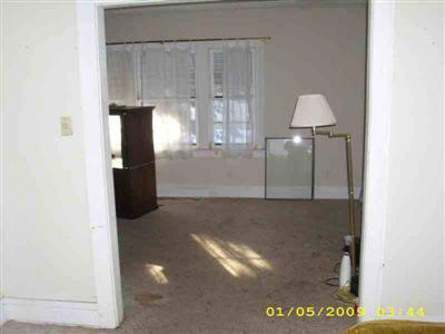 1008 Perry Street Flint, MI 48504 - Photo 5 of 5 20106893-5.JPG