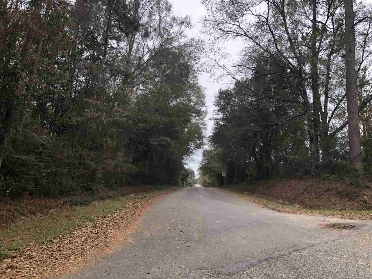 238 Santa Rosa Road Cantonment, FL 32533 - Photo 4 of 8