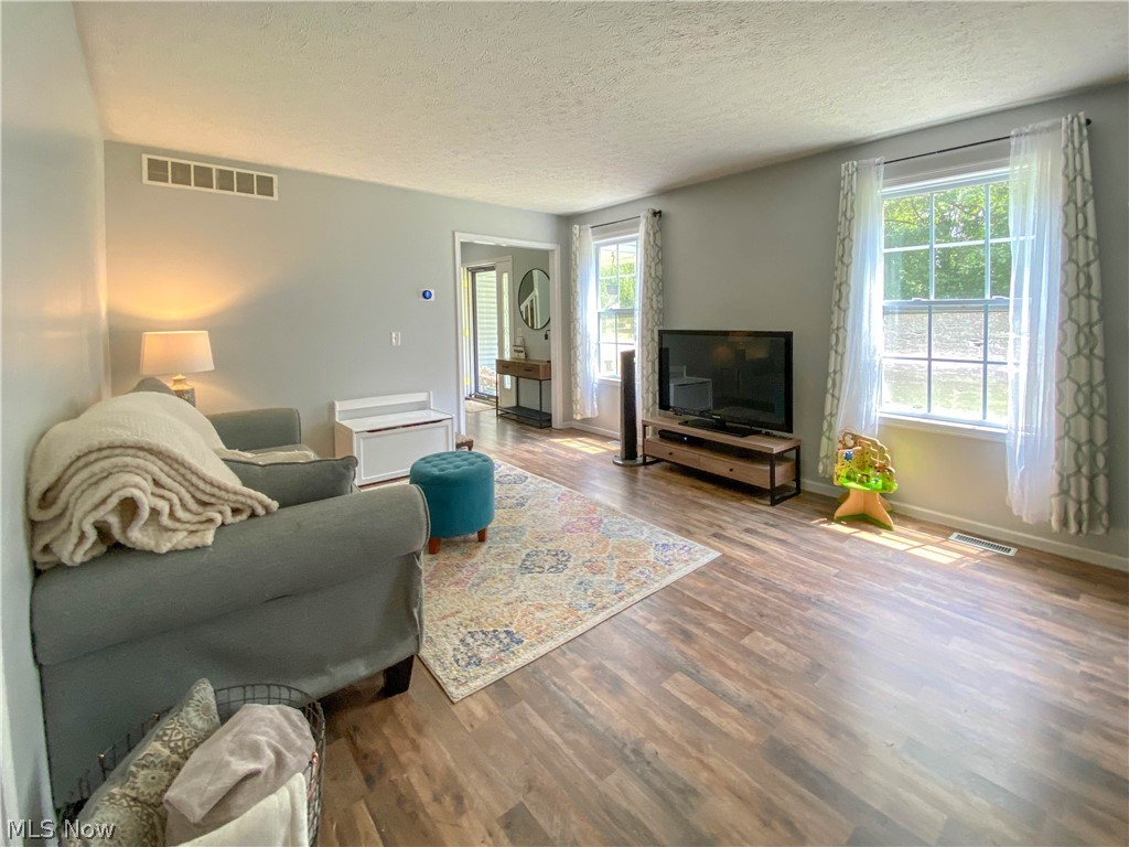 170 Overhill Road Youngstown, OH 44512 - Photo 6 of 30 Gallery Image 6
