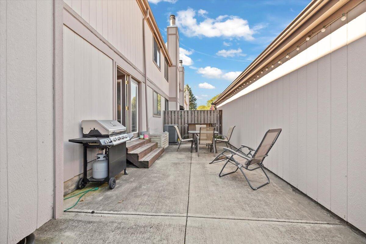6277 Rutherford Place, Unit D Columbus, OH 43213 - Photo 25 of 25 26-Back Patio