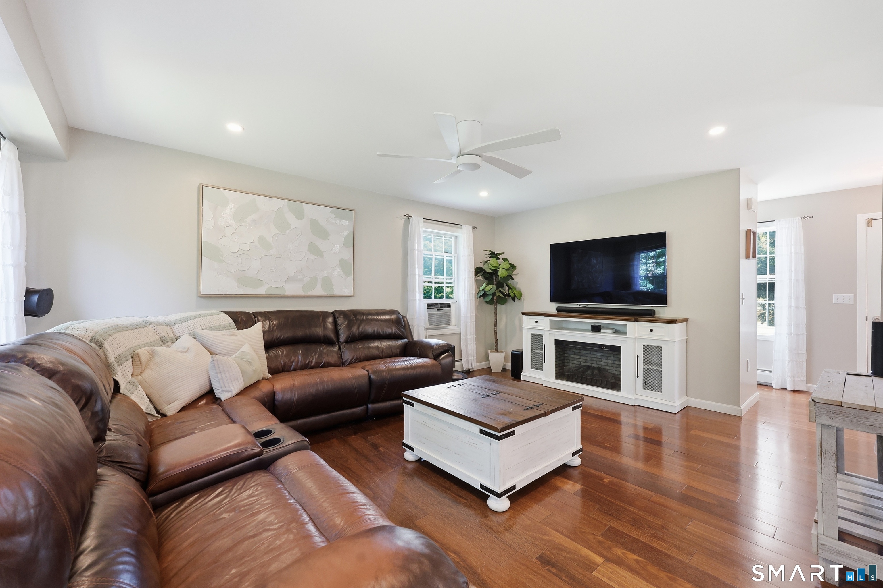 383 White Pine Road Torrington, CT 06790 - Photo 5 of 34