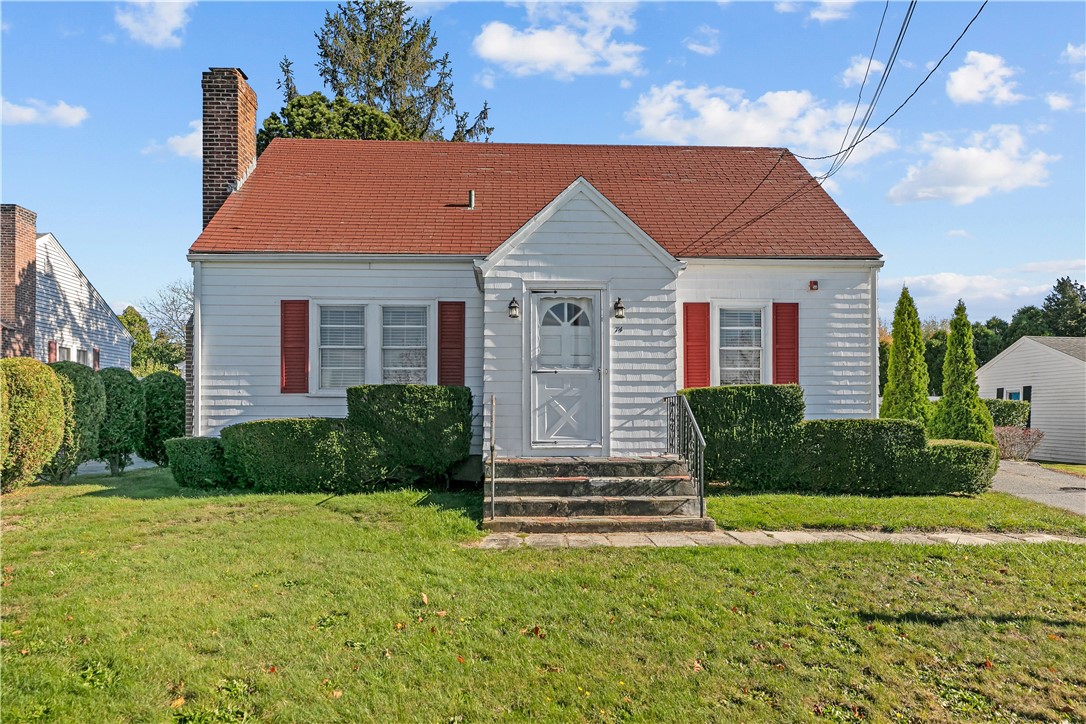 74 Valley Road Middletown, RI 02842 - Photo 1 of 48