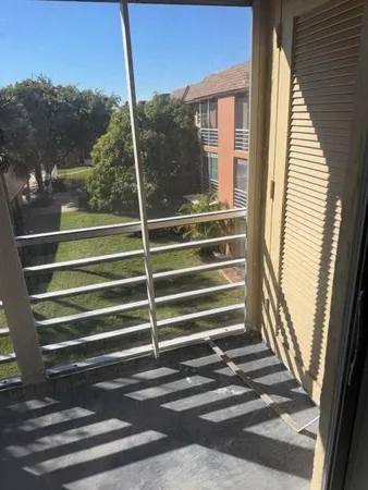 $1,450 | 4141 Northwest 26th Street, Unit 316, Lauderhill, FL 33313