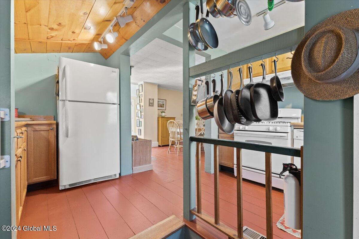 639 Coy Road Greenfield, NY 12833 - Photo 4 of 55 51-IMG_6252