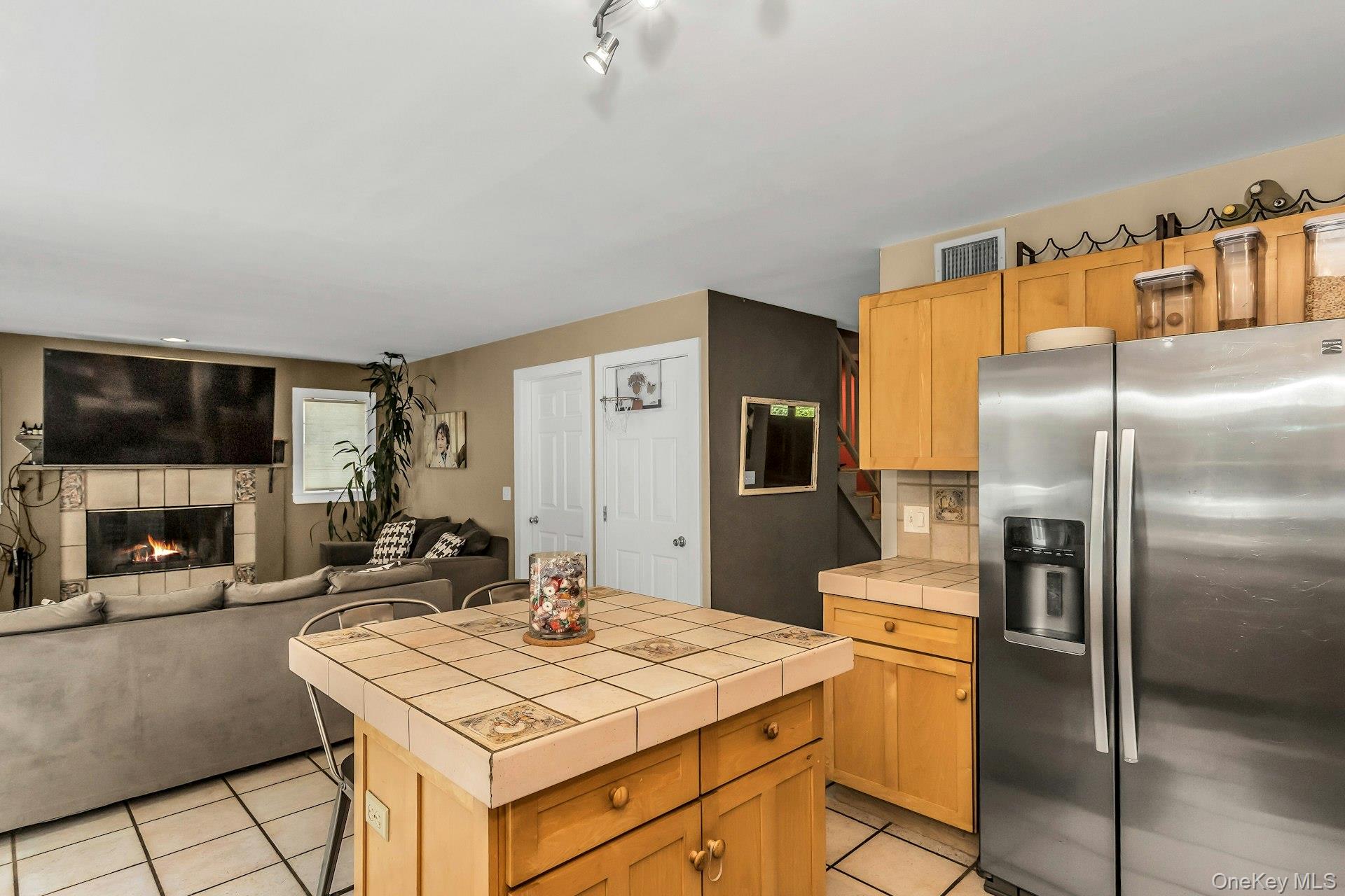 104 B Squiretown Road Hampton Bays, NY 11946 - Photo 11 of 29